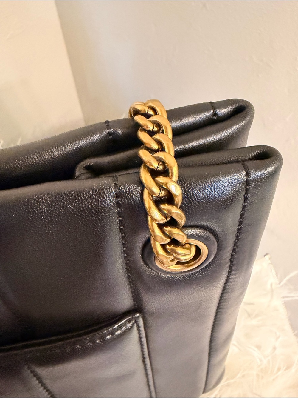 Tory Burch black leather Kira tote bag with Goldtone hardware - Picture 6 of 9